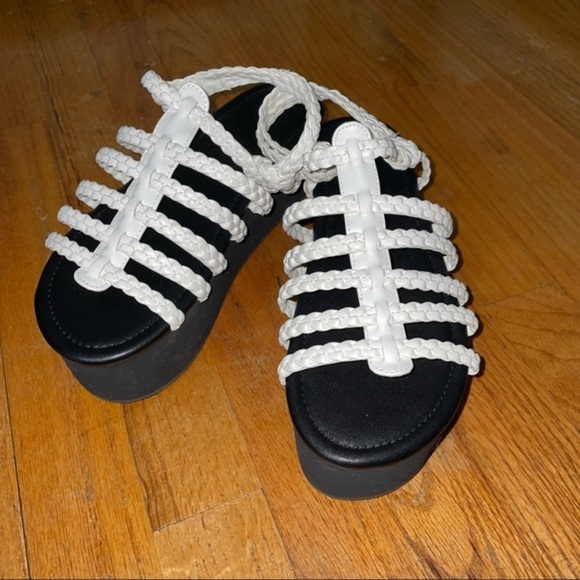 Urban Outfitters Wedge sandals - Picture 3 of 8